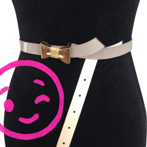 kate spade Accessories - SALE✨ Kate Spade In the Loop Bow Buckle Beige Belt